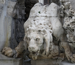  "Here's looking at you, kid." Pride and mockery in Bernini's Four Rivers Fountain 